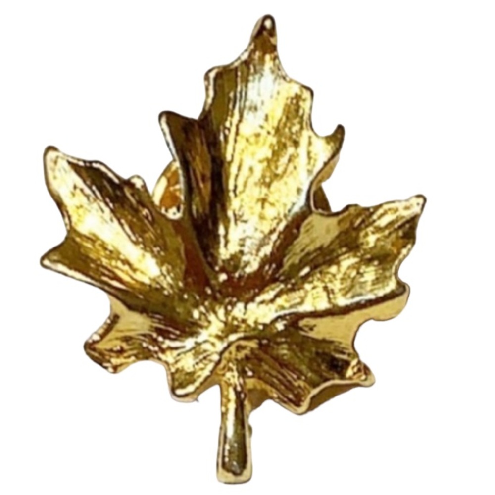 Vintage gold maple leaf lapel pin